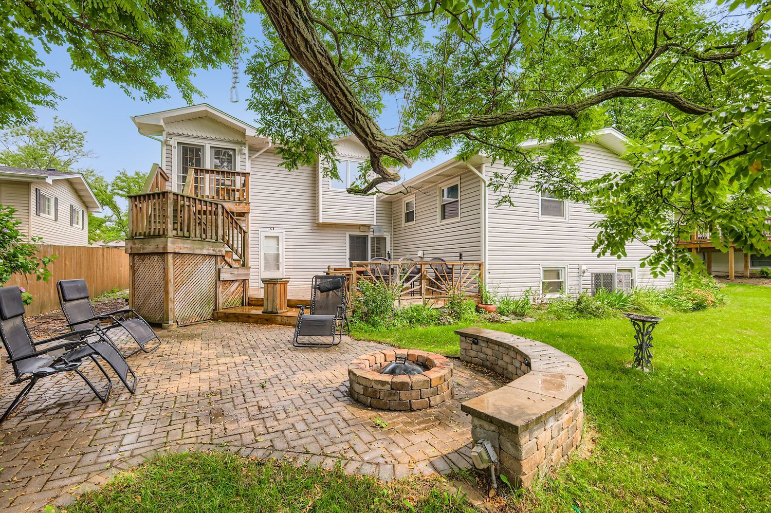5904 Elm Street, Lisle, IL 60532