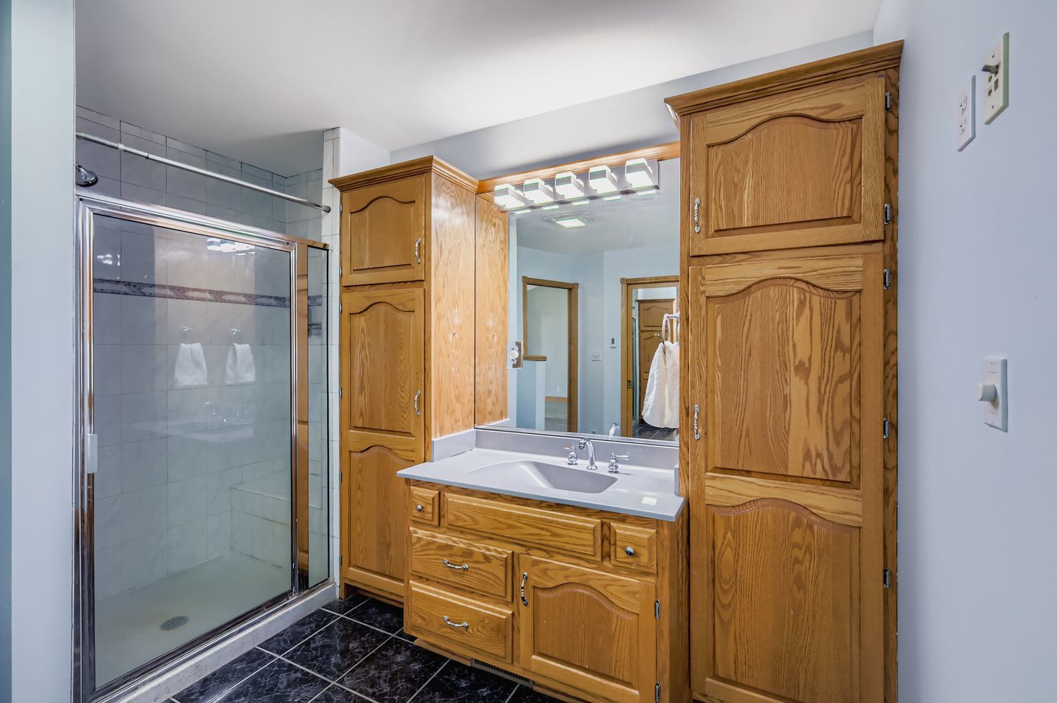 5904 Elm Street, Lisle, IL 60532