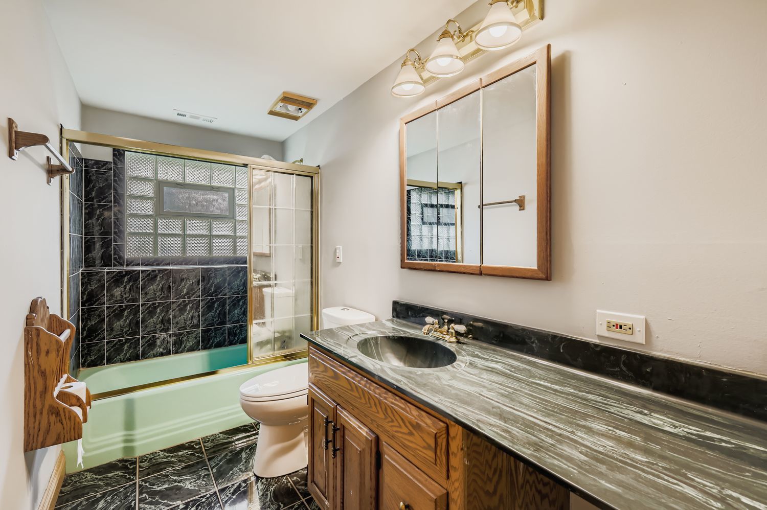 5904 Elm Street, Lisle, IL 60532