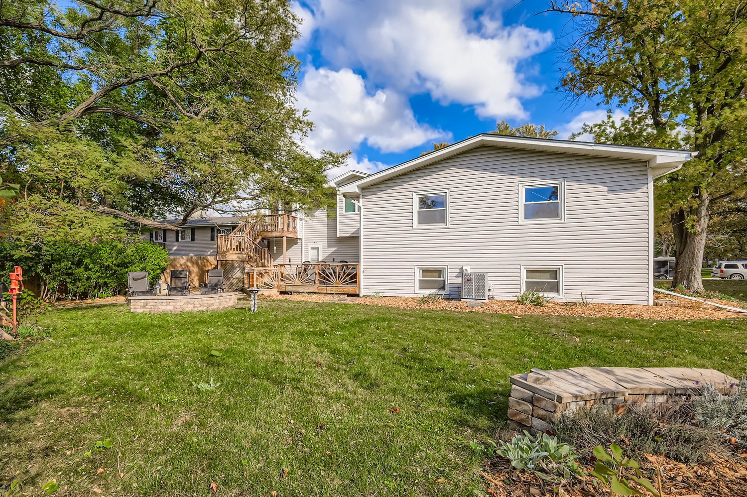 5904 Elm Street, Lisle, IL 60532