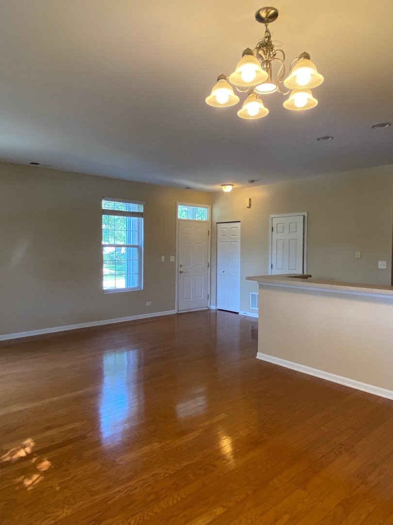 201 Springbrook Trail, Oswego, IL 60543