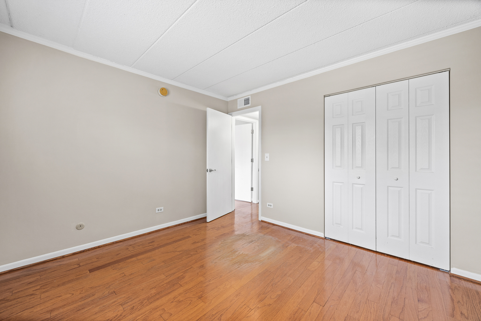 513 Timber Ridge Drive #308, Carol Stream, IL 60188
