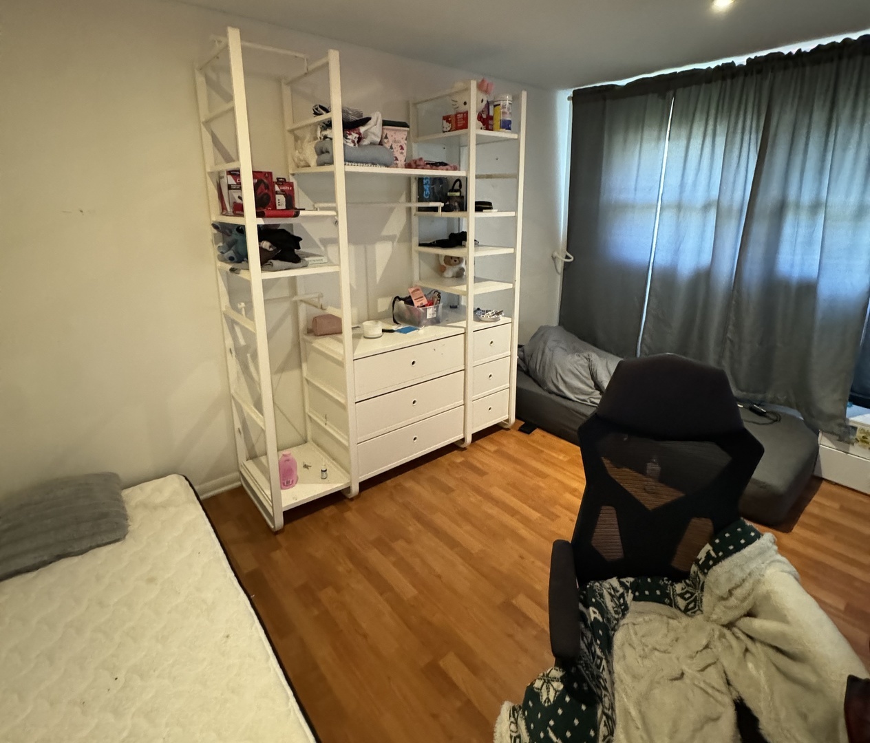 10300 S KATHY Court, Palos Hills, IL 60465