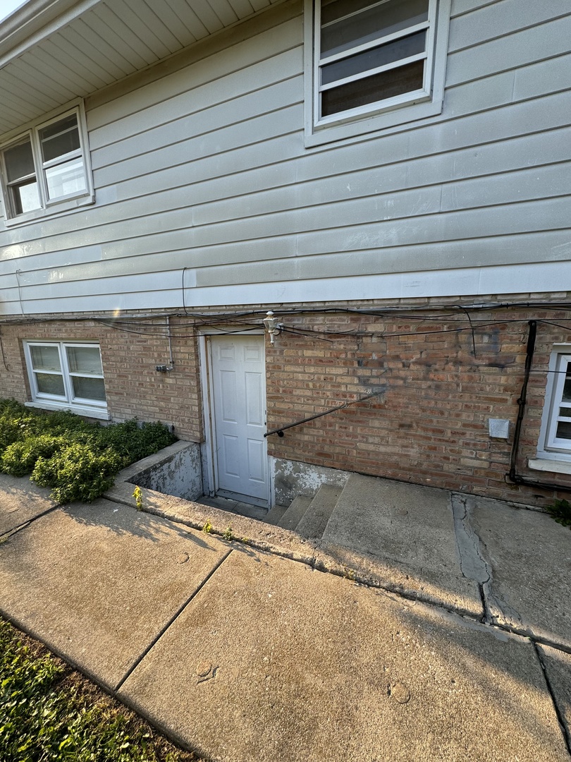 10300 S KATHY Court, Palos Hills, IL 60465
