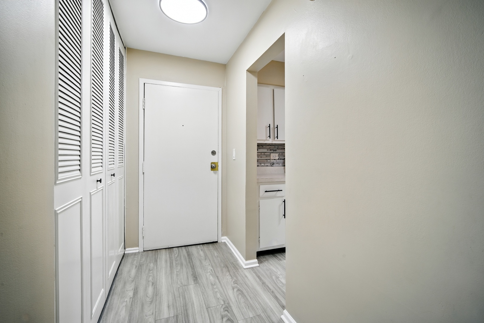 2600 Brookwood Way Drive #113A, Rolling Meadows, IL 60008