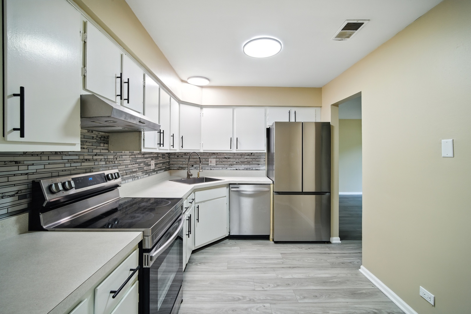 2600 Brookwood Way Drive #113A, Rolling Meadows, IL 60008