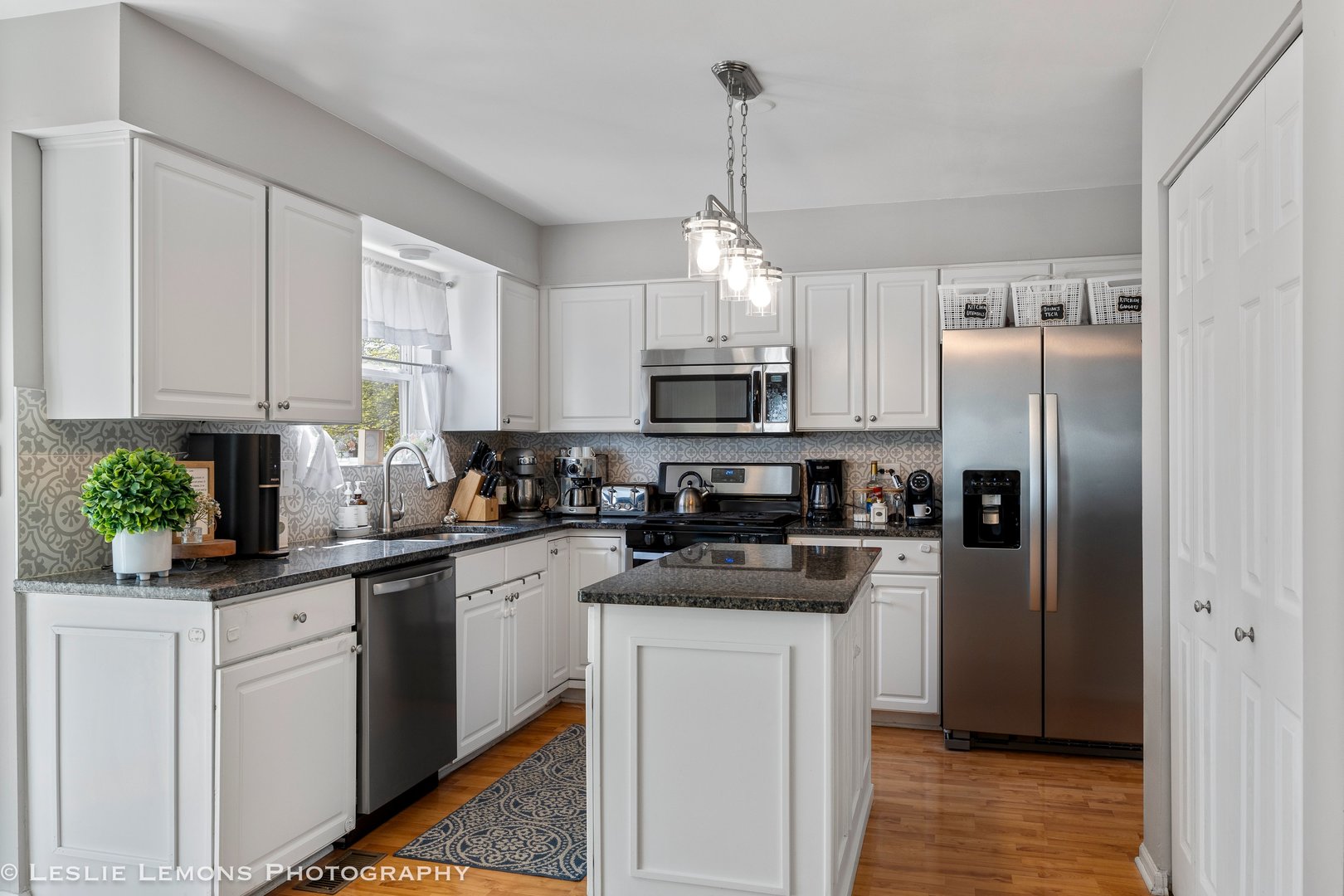 531 Hillcrest Drive, Bolingbrook, IL 60440