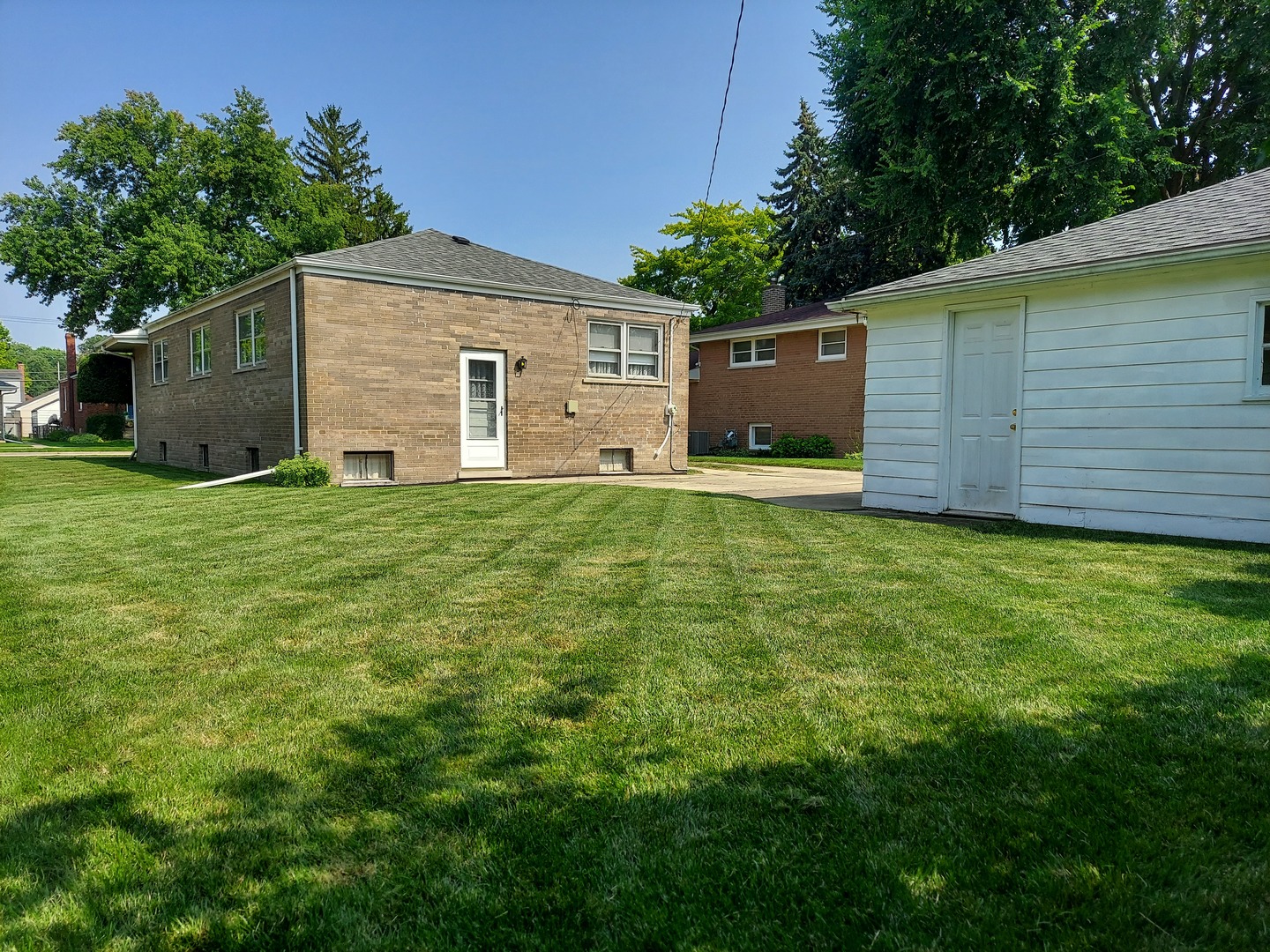 326 Kemman Avenue, La Grange Park, IL 60526