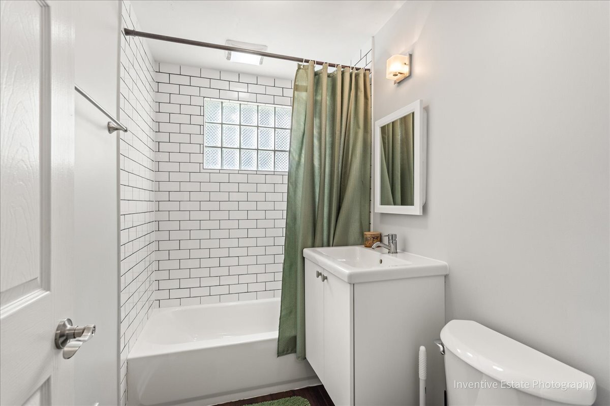 18530 Stedhall Road, Homewood, IL 60430