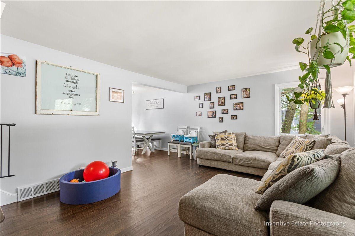 18530 Stedhall Road, Homewood, IL 60430