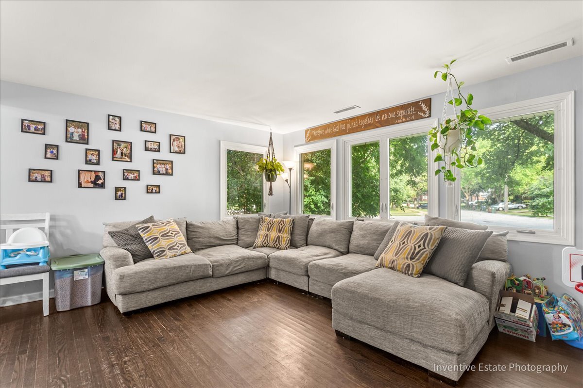 18530 Stedhall Road, Homewood, IL 60430