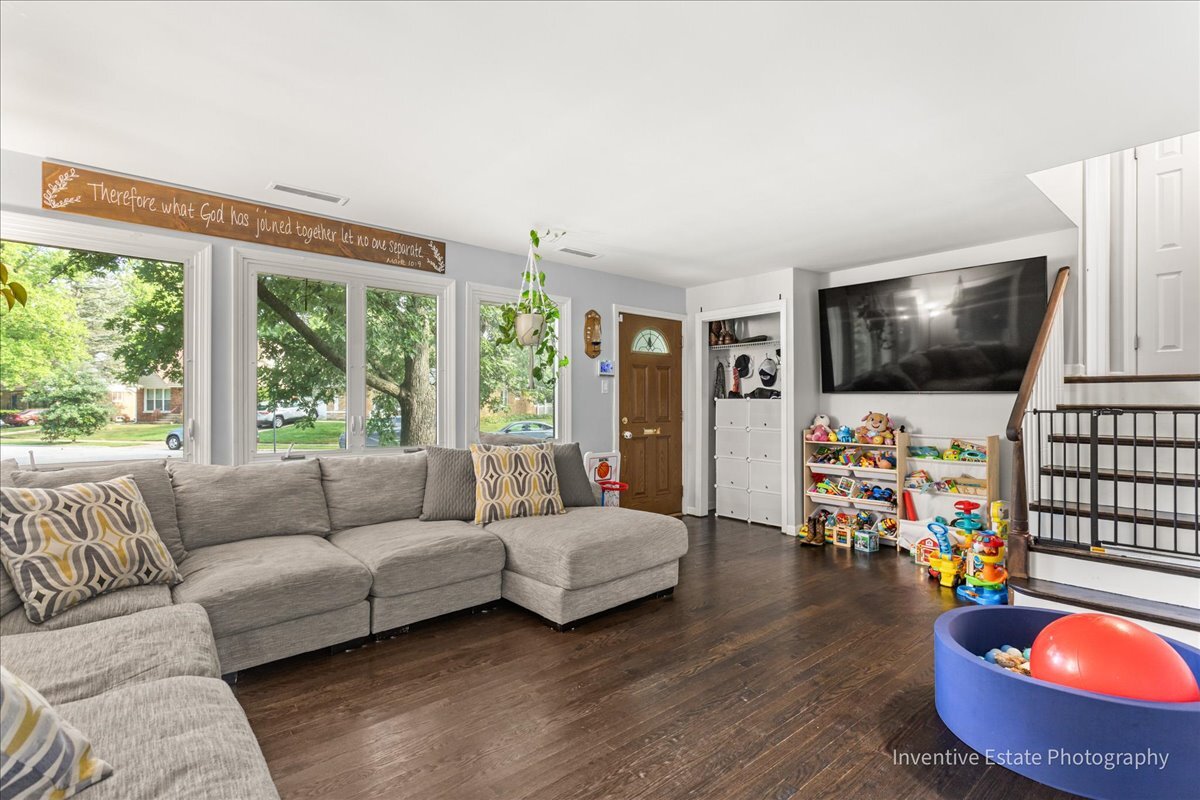 18530 Stedhall Road, Homewood, IL 60430