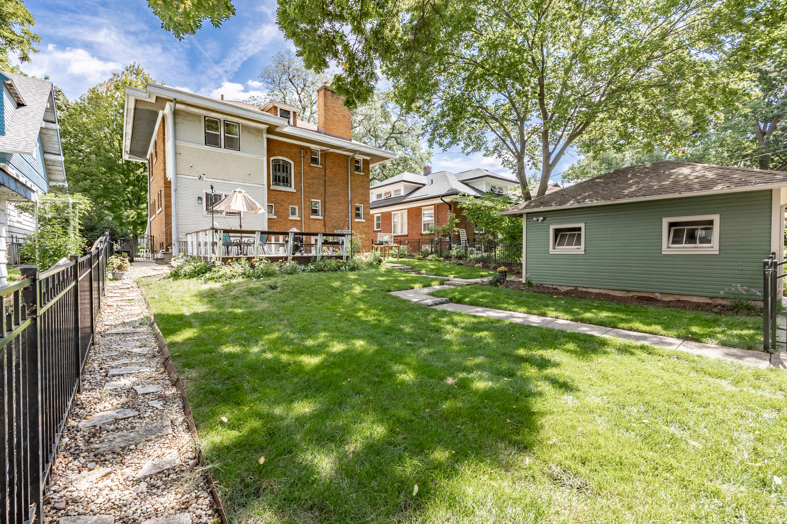 1024 N Spring Street, Elgin, IL 60120