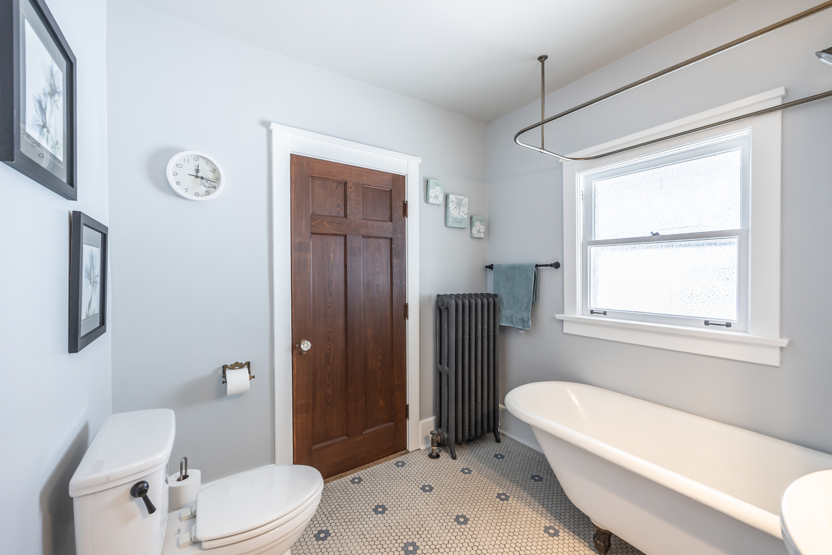 1024 N Spring Street, Elgin, IL 60120