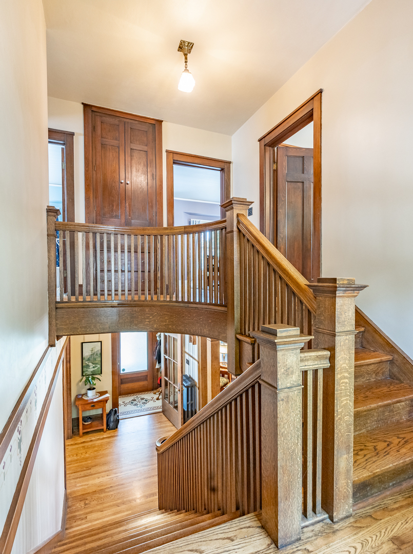 1024 N Spring Street, Elgin, IL 60120
