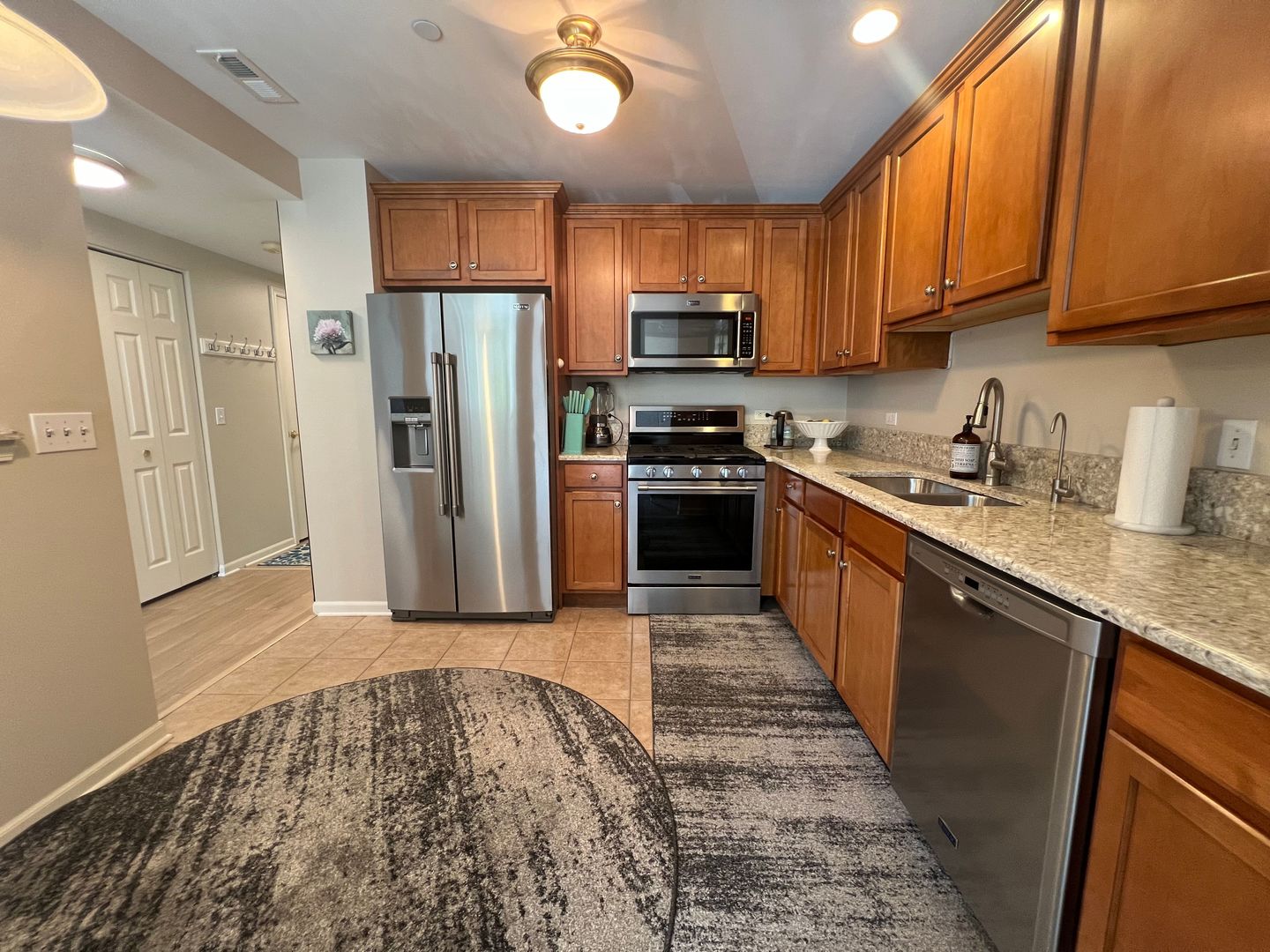 855 E 22nd Street #206, Lombard, IL 60148
