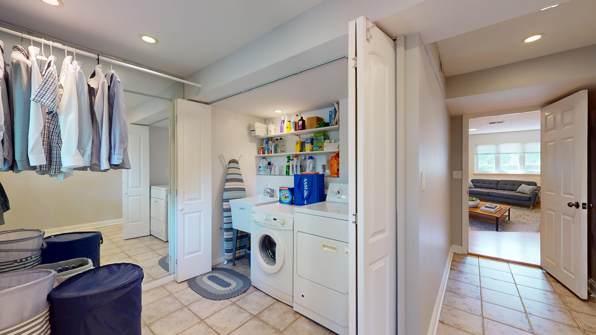 3229 N Volz Drive, Arlington Heights, IL 60004