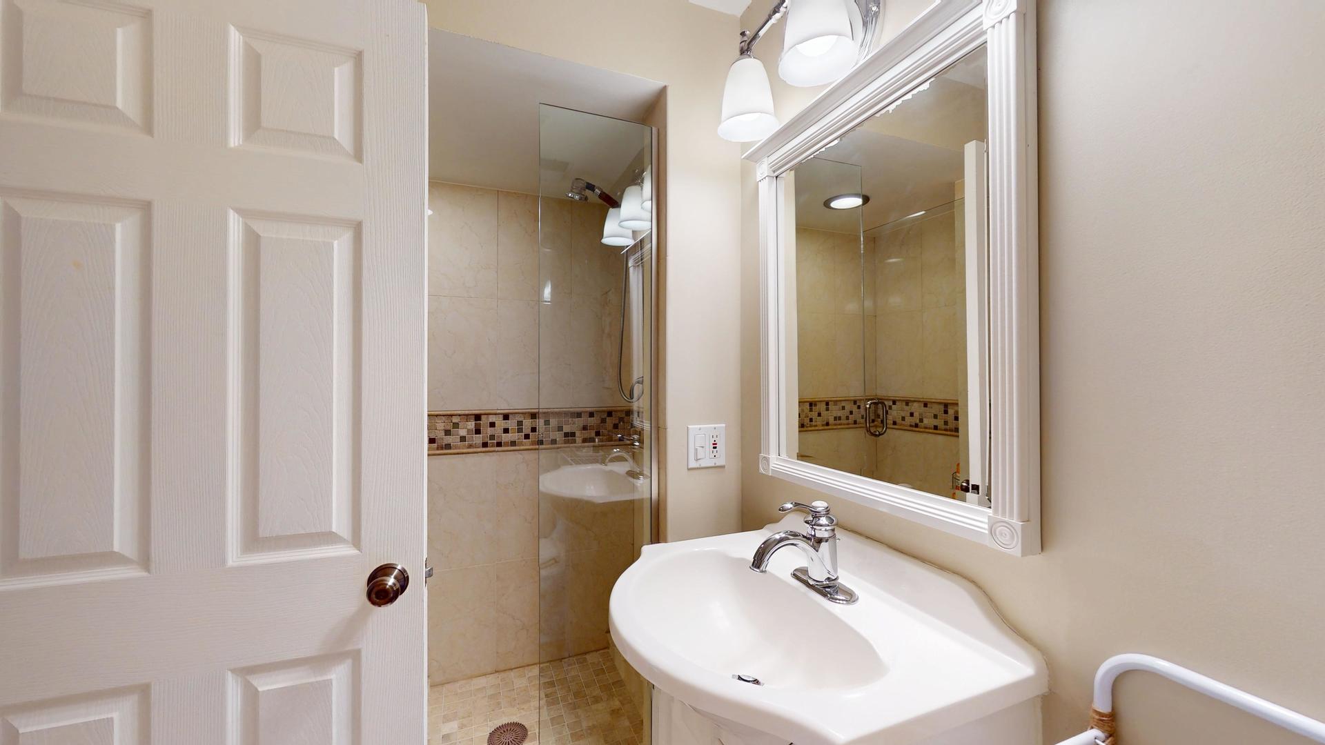 3229 N Volz Drive, Arlington Heights, IL 60004