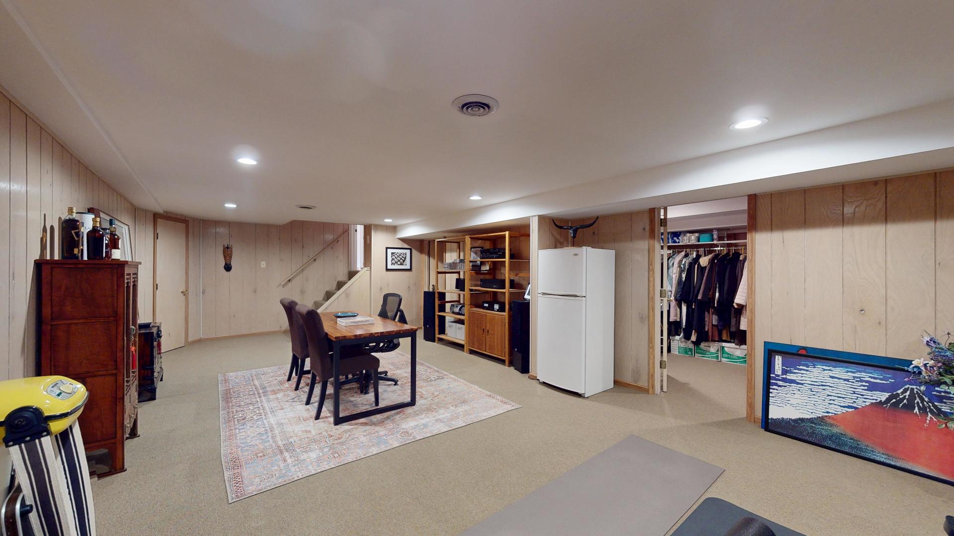 3229 N Volz Drive, Arlington Heights, IL 60004