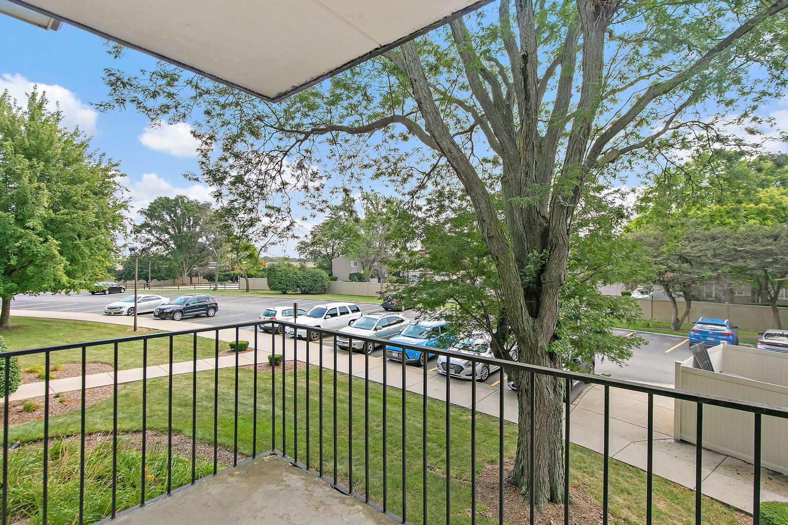 5s100 Pebblewood Lane #E6, Naperville, IL 60563