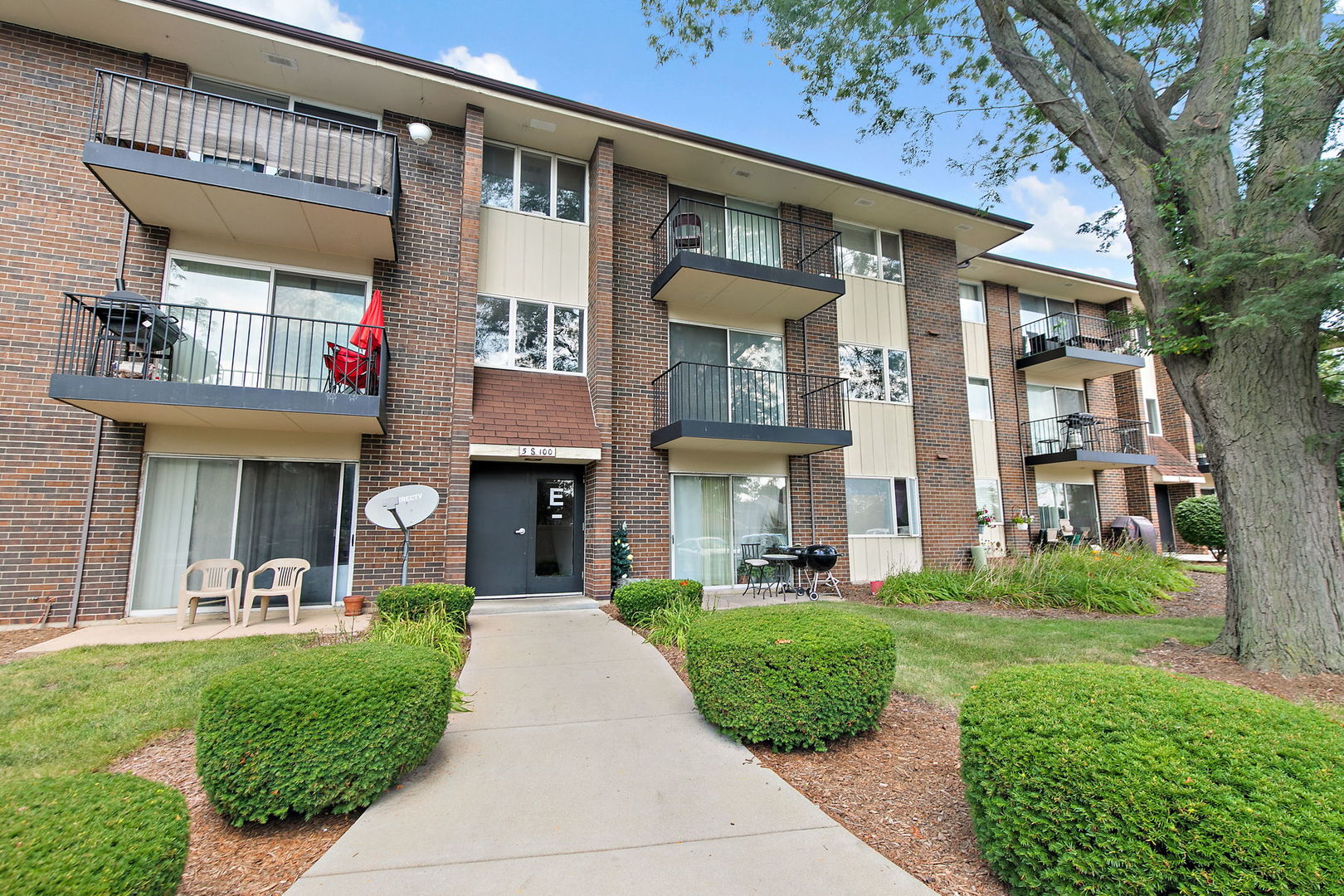 5s100 Pebblewood Lane #E6, Naperville, IL 60563