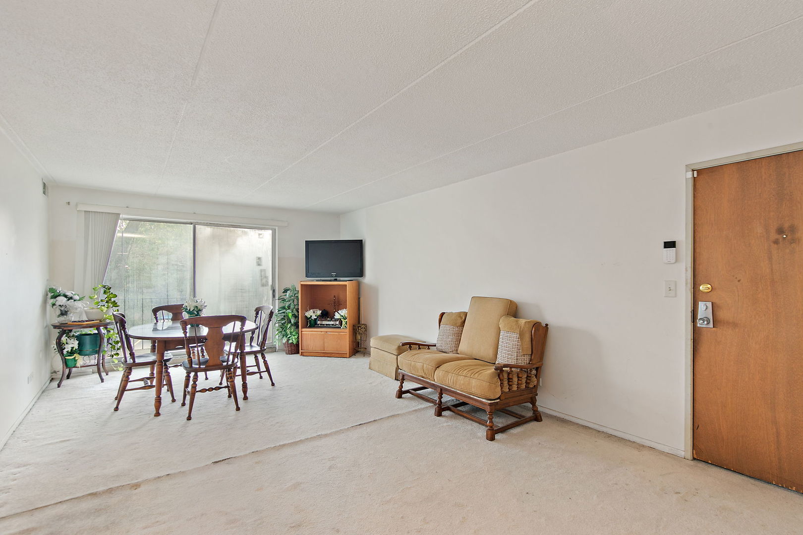 5s100 Pebblewood Lane #E6, Naperville, IL 60563