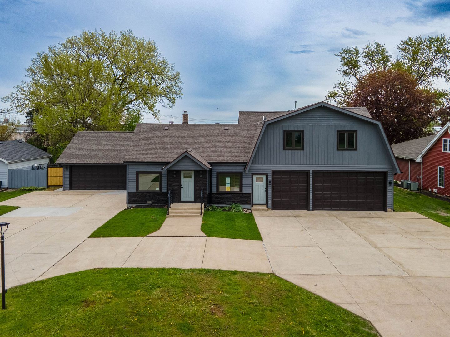 10321 S 73rd Street, Palos Hills, IL 60465