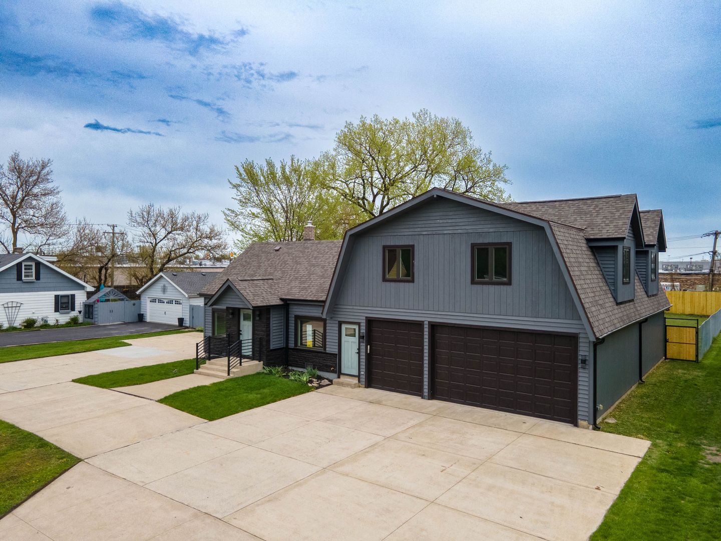 10321 S 73rd Street, Palos Hills, IL 60465