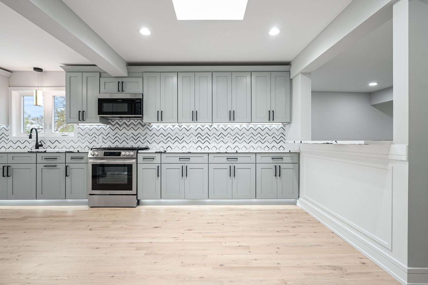 10321 S 73rd Street, Palos Hills, IL 60465