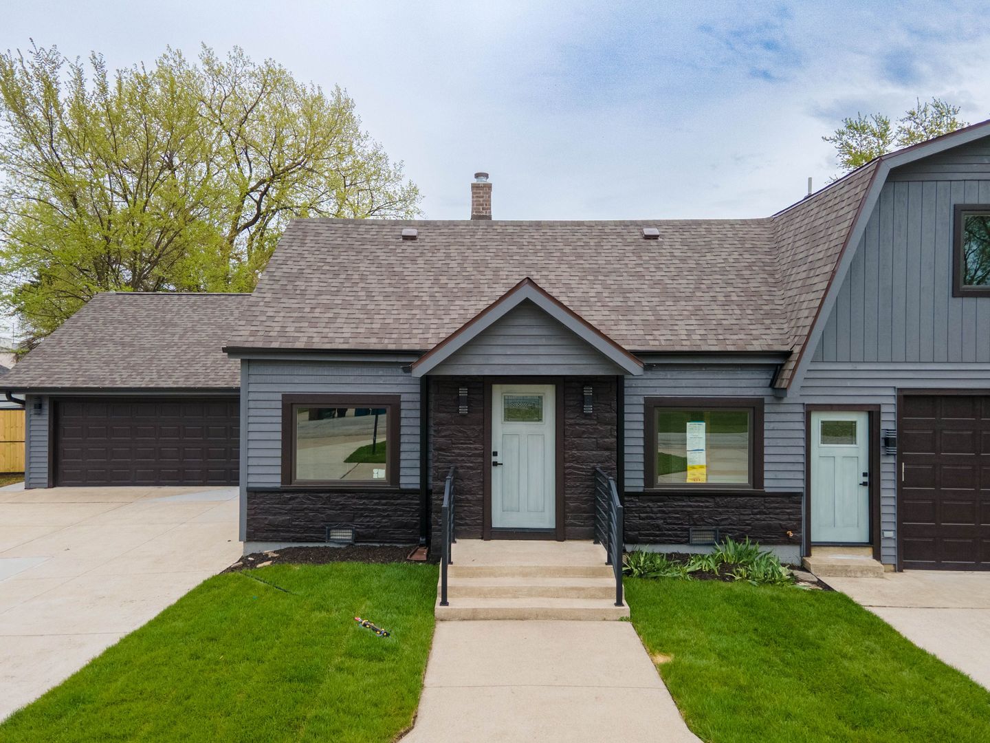10321 S 73rd Street, Palos Hills, IL 60465