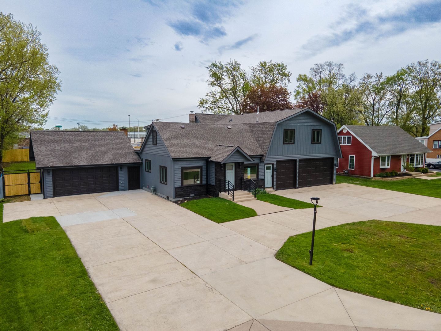 10321 S 73rd Street, Palos Hills, IL 60465