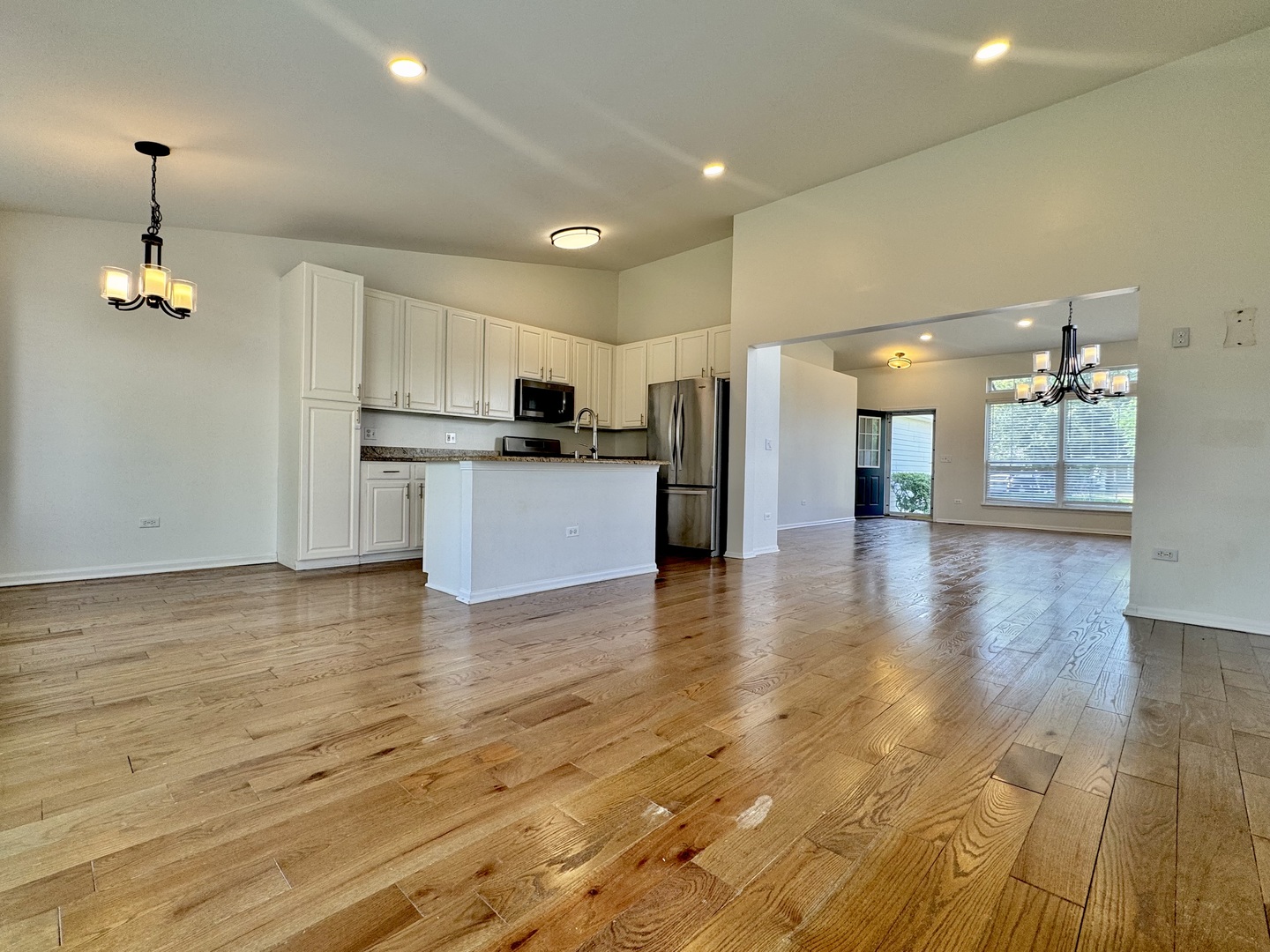 1825 RED BUD Road, Bolingbrook, IL 60490