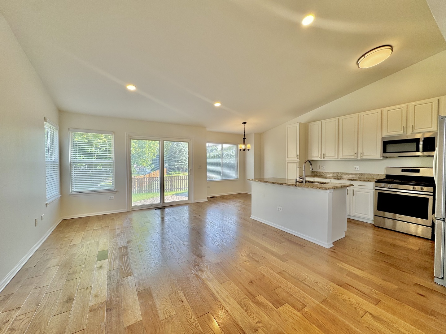 1825 RED BUD Road, Bolingbrook, IL 60490