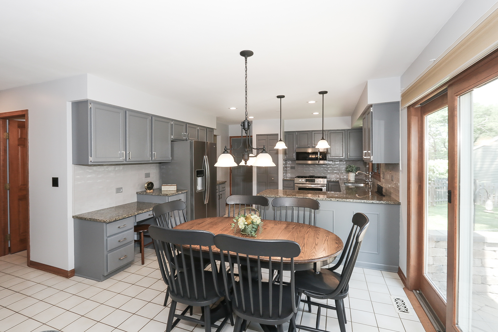 135 Richmond Court, Roselle, IL 60172