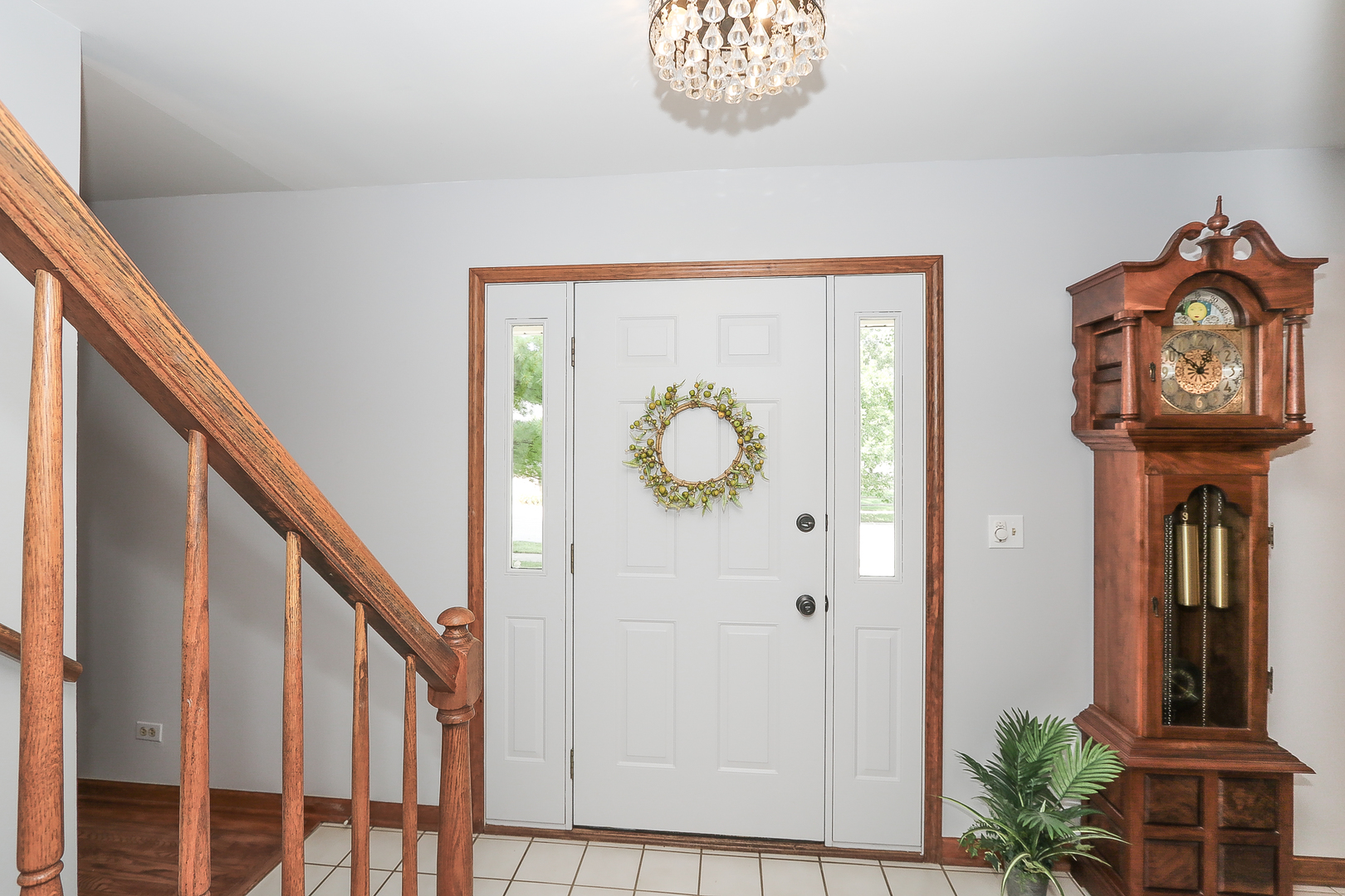 135 Richmond Court, Roselle, IL 60172