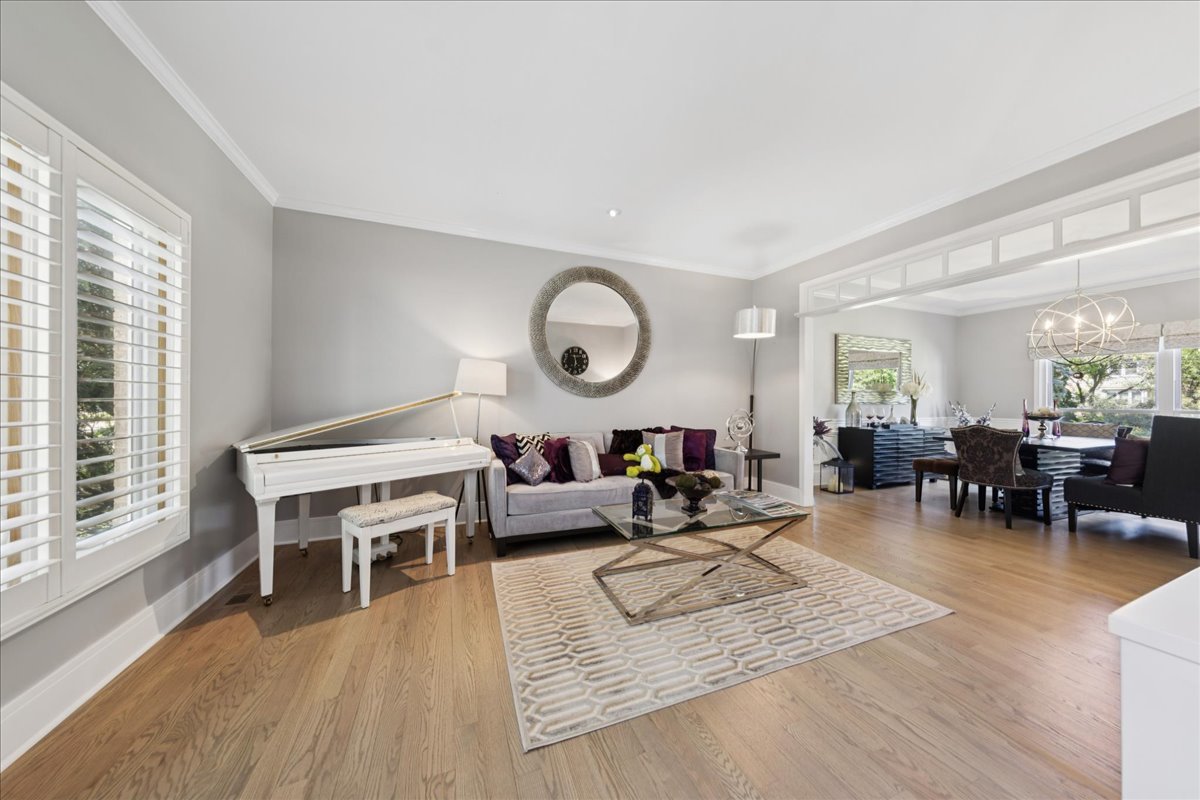 1411 Frenchmans Bend Drive, Naperville, IL 60564