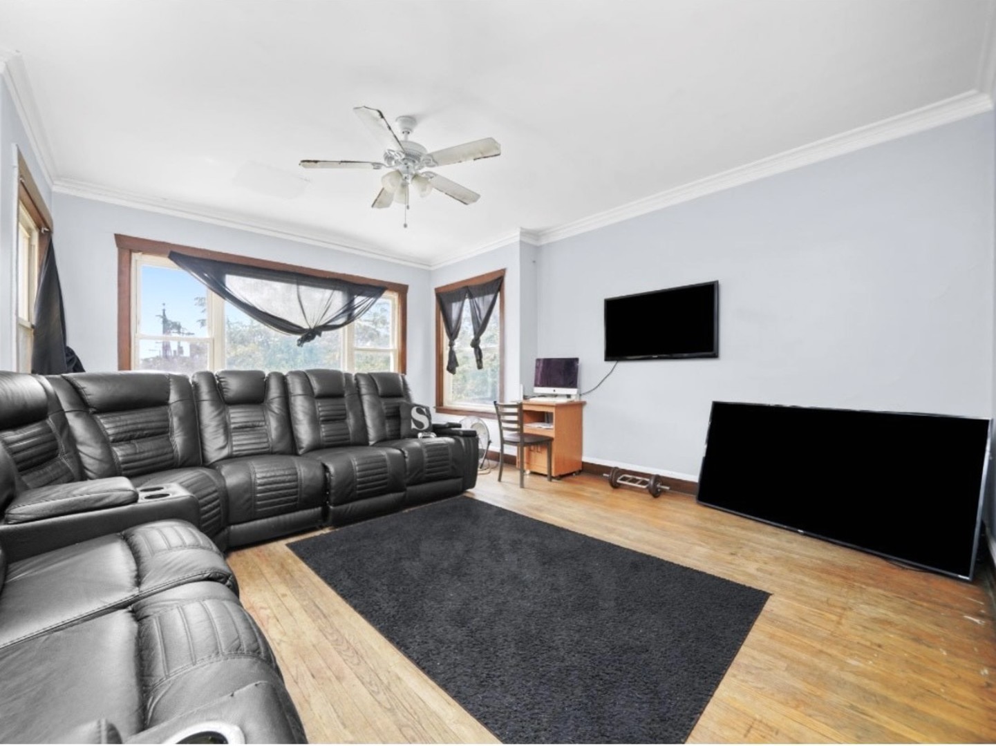 5010 W Division Street, Chicago, IL 60651
