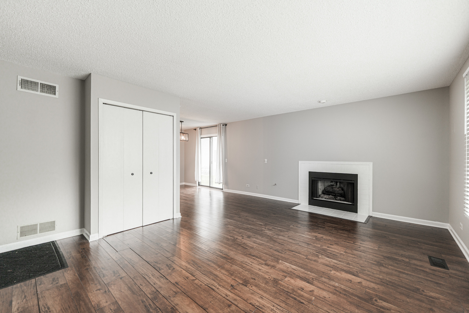 281 S Harrison Street #281, Geneva, IL 60134