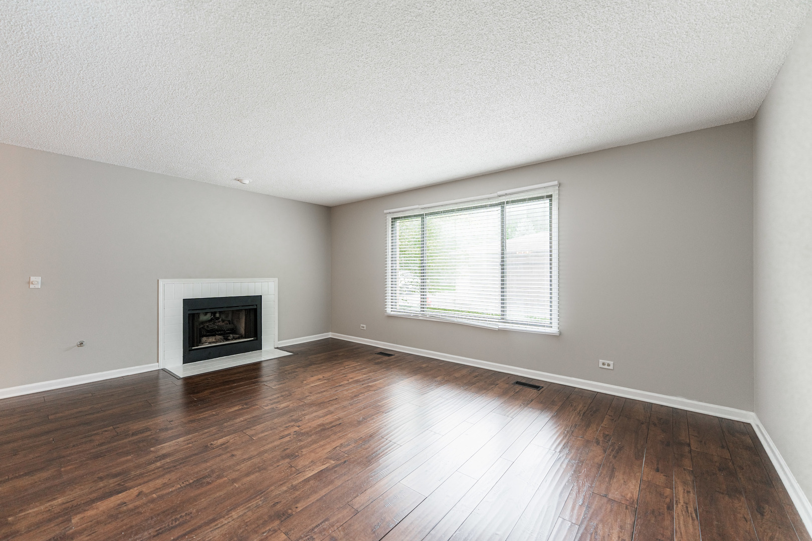 281 S Harrison Street #281, Geneva, IL 60134