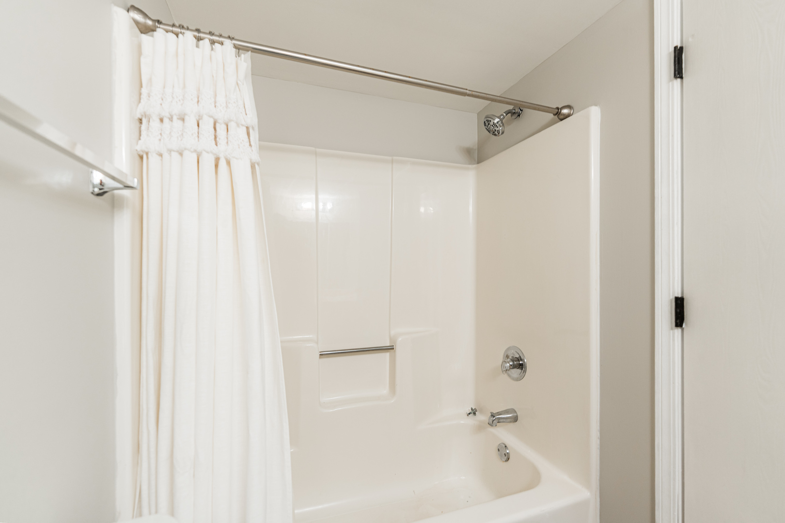 281 S Harrison Street #281, Geneva, IL 60134