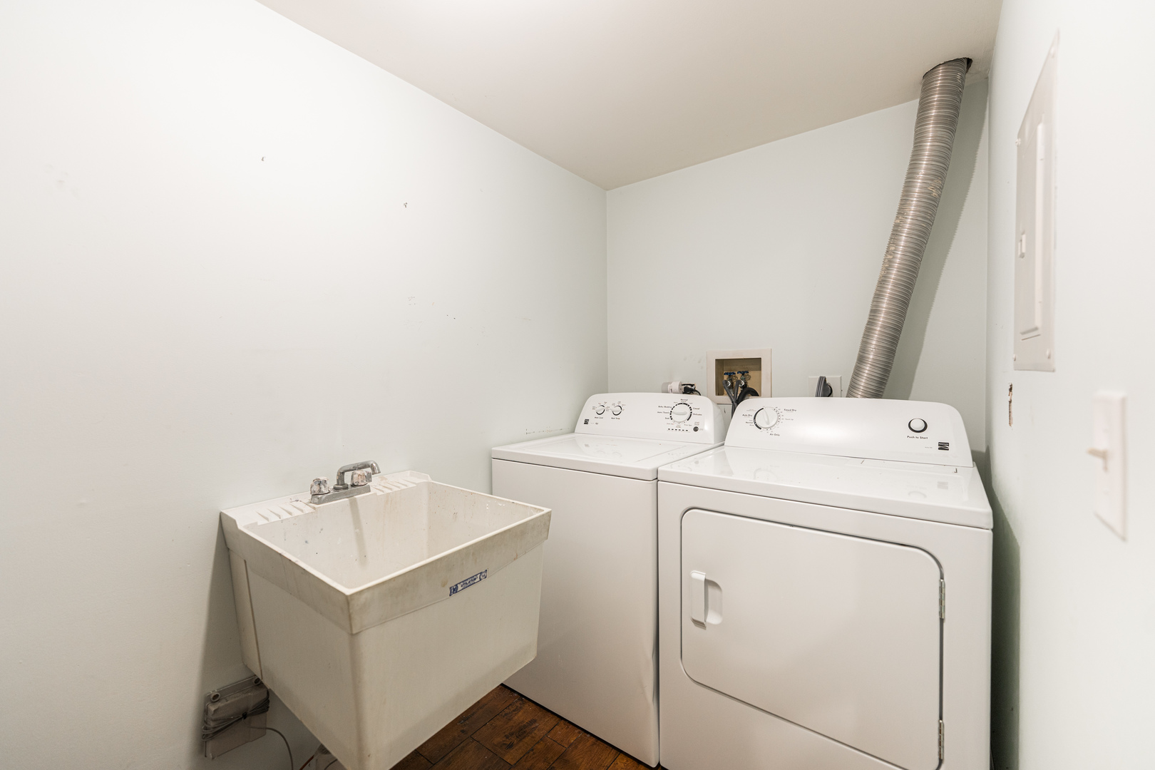 281 S Harrison Street #281, Geneva, IL 60134