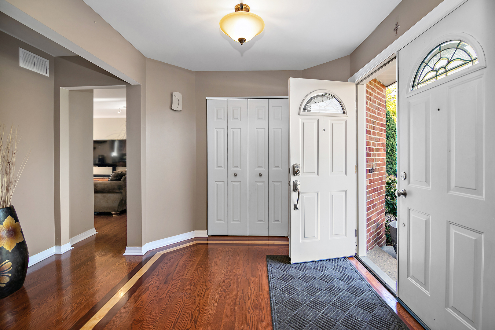 14456 S Oak Trail, Homer Glen, IL 60491