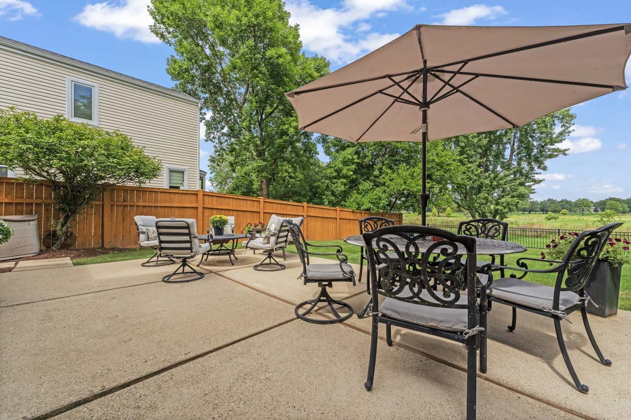 382 Newberry Drive, Elk Grove Village, IL 60007