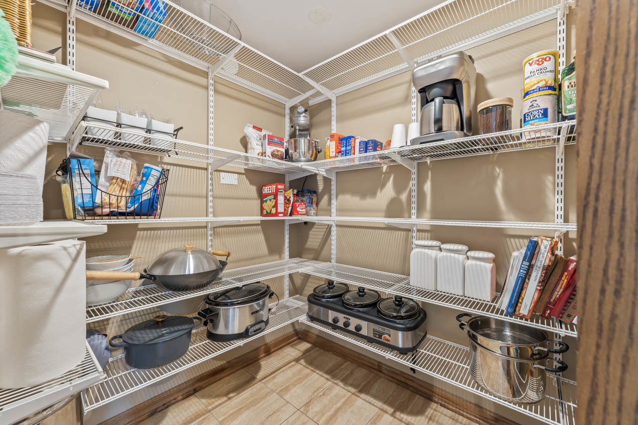 382 Newberry Drive, Elk Grove Village, IL 60007