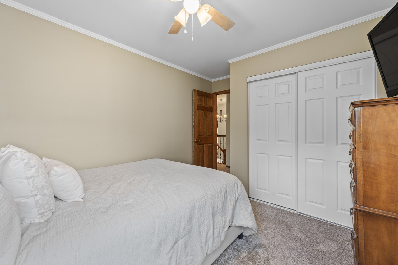 382 Newberry Drive, Elk Grove Village, IL 60007