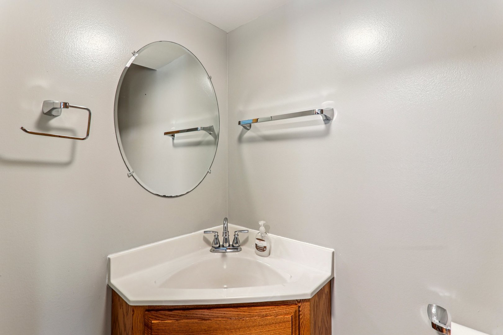 4204 East Drive, Wonder Lake, IL 60097