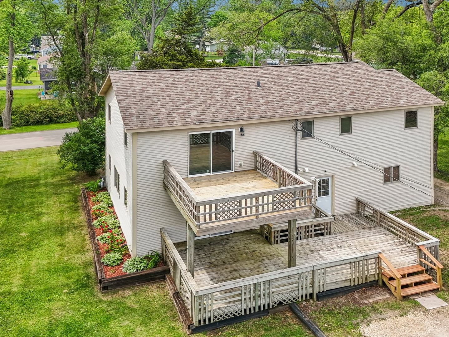 4204 East Drive, Wonder Lake, IL 60097