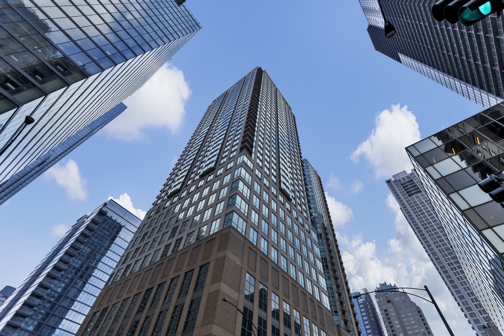 2 E Erie Street #1402, Chicago, IL 60611