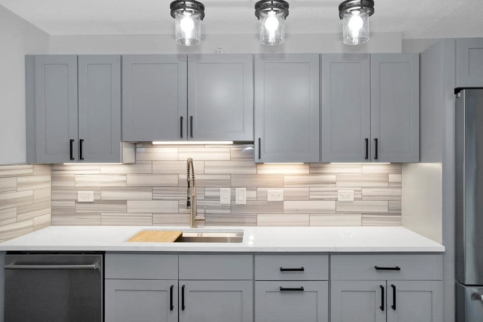2 E Erie Street #1402, Chicago, IL 60611