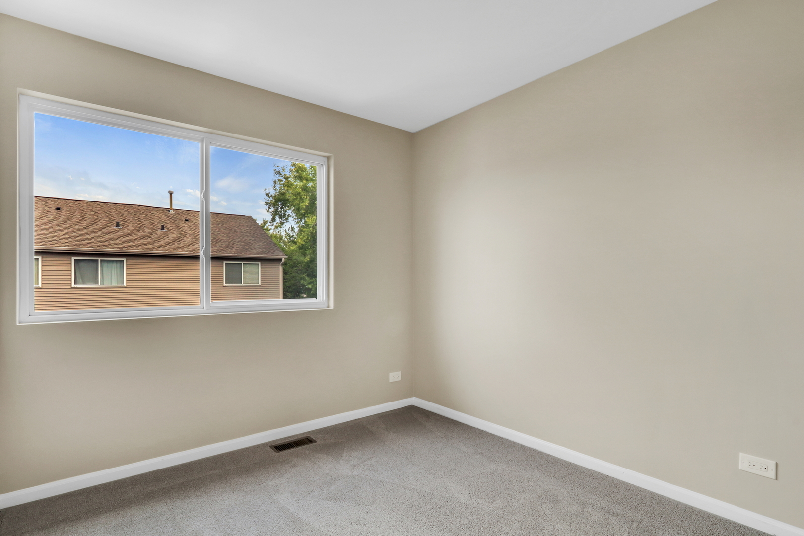 31659 N Tallgrass Court, McHenry, IL 60051
